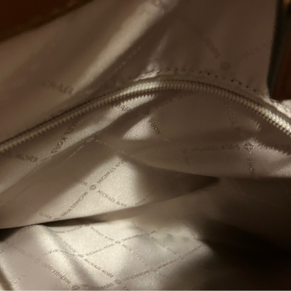 Michael Kors Hamilton Tote - Picture 9 of 14